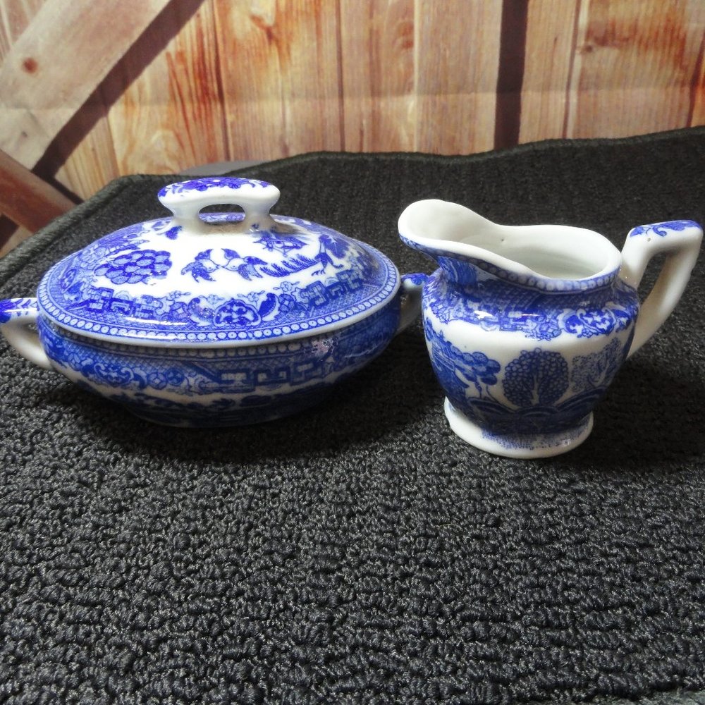 Vintage Made in Japan Traditional handpainted Sugar & Creamer set with lid~EUC~